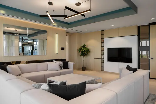 Toronto W08, ON M8Z 0G5,36 Zorra ST #620