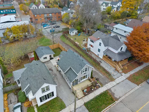 Fort Erie, ON L2A 2V1,15 Phipps ST