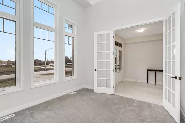 Mississippi Mills, ON K0A 1A0,256 Antler CT