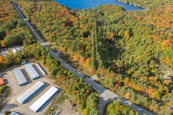 Muskoka Lakes, ON P0B 1J0,3864 Highway 118 N/A W