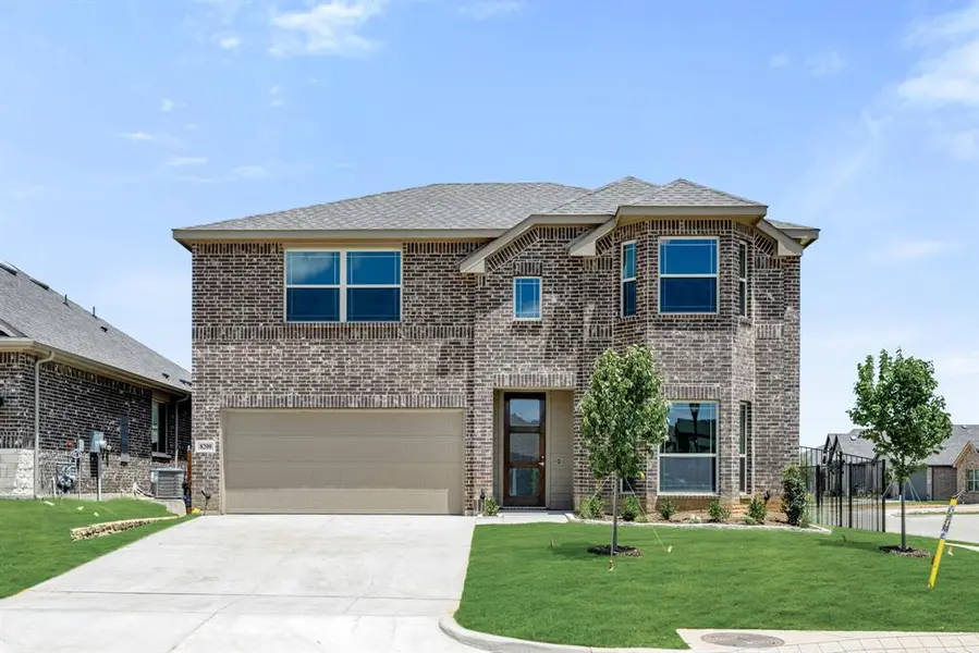 8200 Leopard Pass, Godley, TX 76044