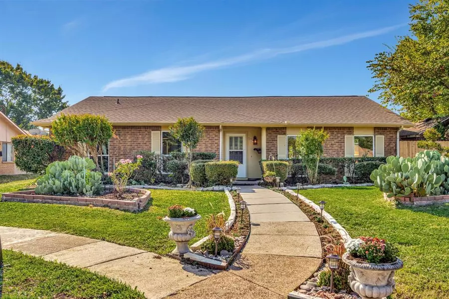 457 Woodway Drive, Coppell, TX 75019