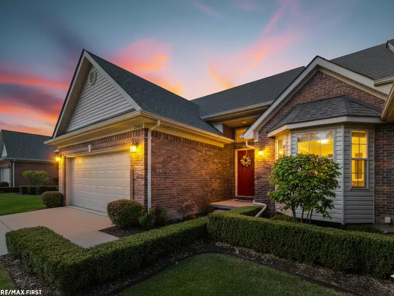 20815 Rockhill DR, Macomb Twp, MI 48044