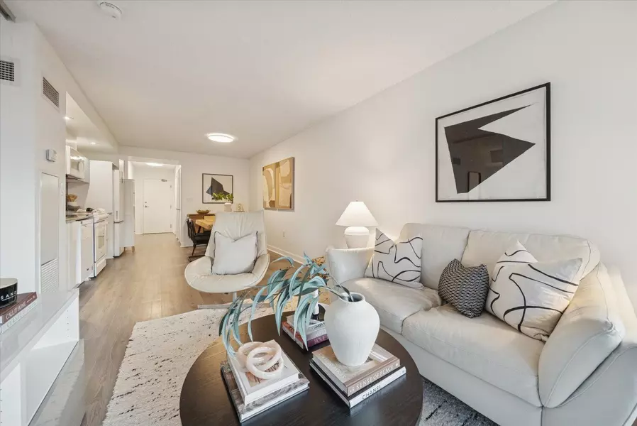 4K Spadina AVE #521, Toronto C01, ON M5V 3Y9