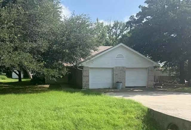 Azle, TX 76020,917 Wood Trail