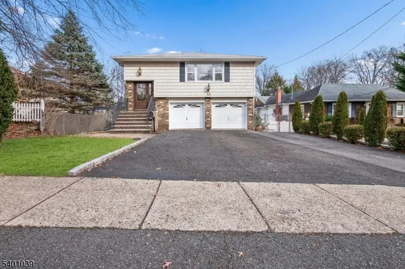 Springfield Twp., NJ 07081,13 Evergreen Ave