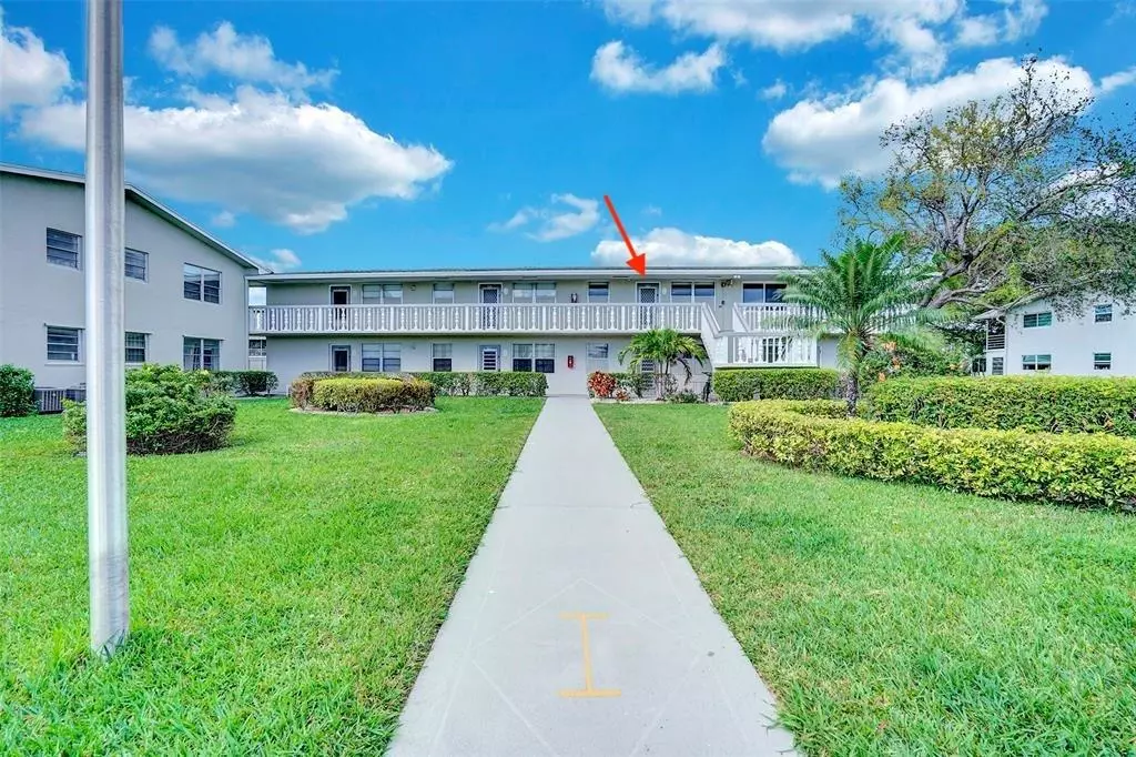 Deerfield Beach, FL 33442,206 Farnham I #206