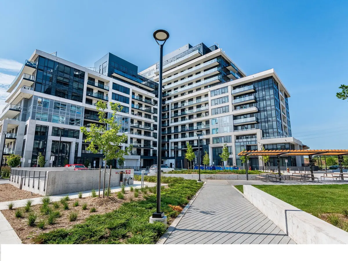 Oakville, ON L6H 7C2,3200 William Coltson AVE #305