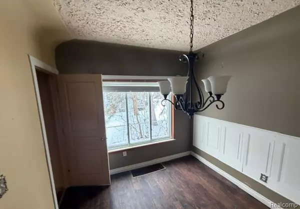 Pontiac, MI 48340,74 E Fairmount AVE