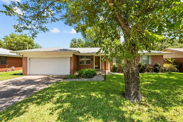 Lacy Lakeview, TX 76705,117 S Bermuda Street
