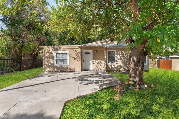 1240 Hodgson Street, Fort Worth, TX 76115