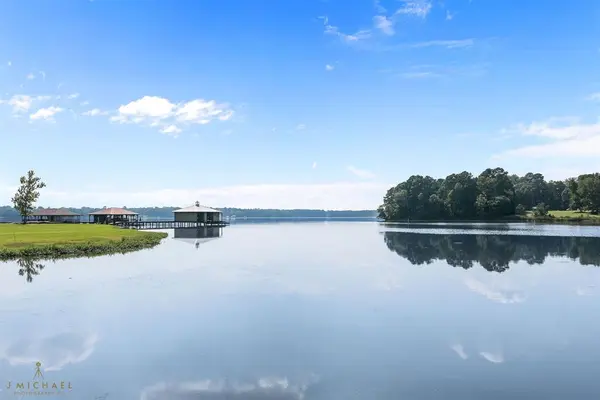 Benton, LA 71006,135 Oak Leaf Trail