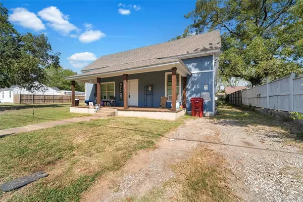 Bonham, TX 75418,702 W 7th Street