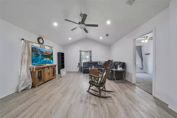 Bonham, TX 75418,702 W 7th Street