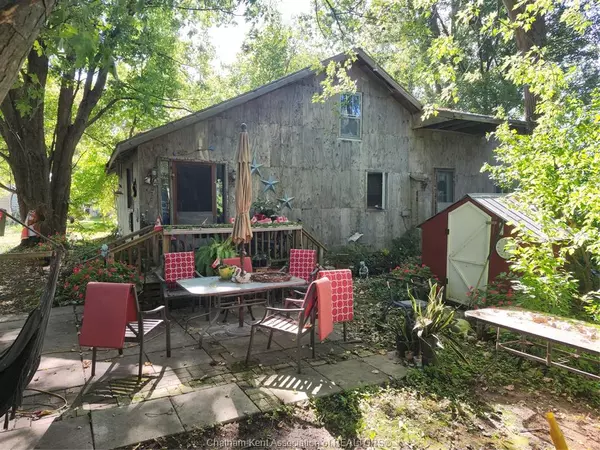 Chatham-kent, ON N0P 1V0,23040 DOHERTY Street