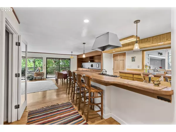 Eugene, OR 97405,3160 WHITTEN DR