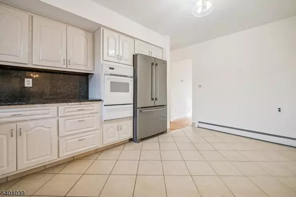 Springfield Twp., NJ 07081,13 Evergreen Ave