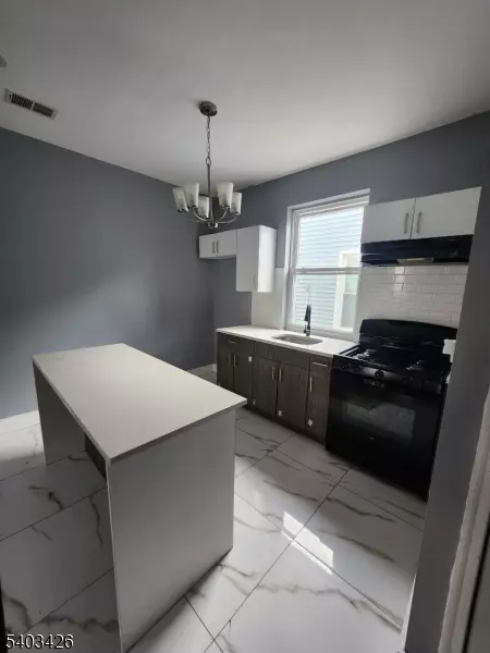 Newark City, NJ 07112,179 Hobson St