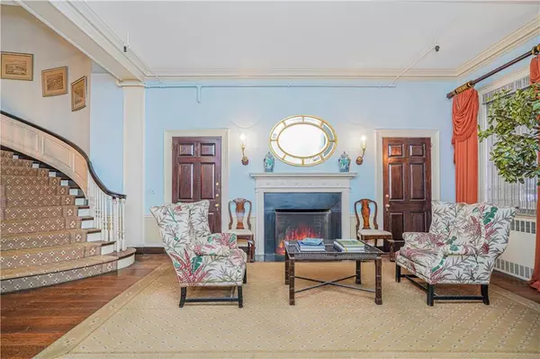 New York, NY 10075,120 East 80th ST #Parlor Floor