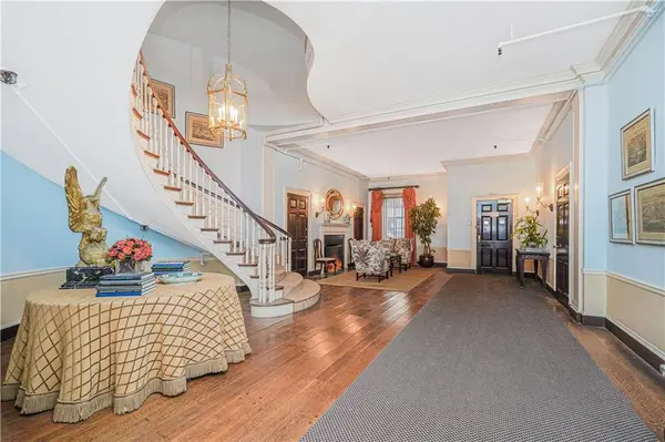 New York, NY 10075,120 East 80th ST #Parlor Floor