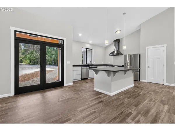 Florence, OR 97439,88390 BELLEVUE DR