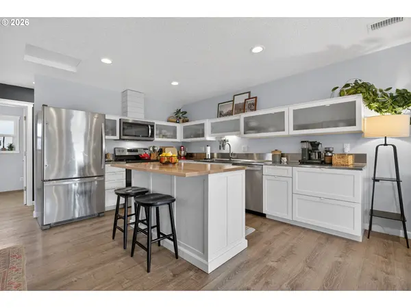 Portland, OR 97206,6047 SE RHONE ST