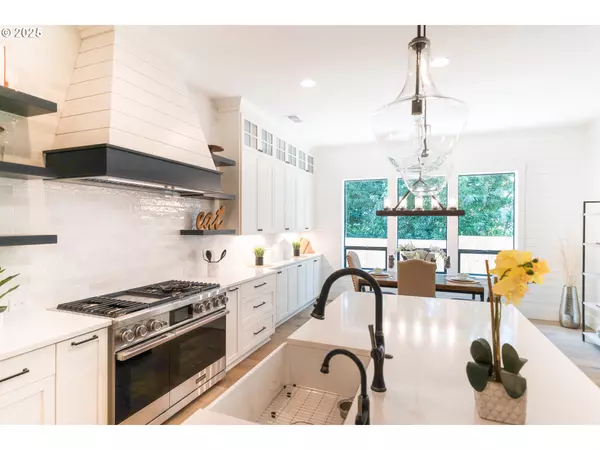 West Linn, OR 97068,1931 13TH ST