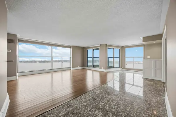 Toronto C01, ON M5J 2H2,99 Harbour SQ #3108