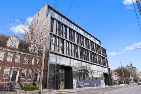 Toronto C10, ON M4G 3A7,1414 Bayview AVE #207