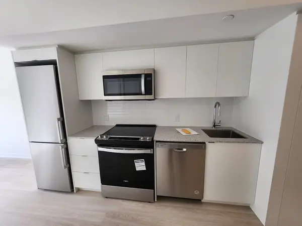 Toronto C06, ON M3H 0E5,500 Wilson AVE #204