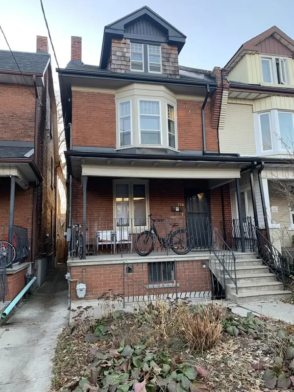 338 St Clarens AVE #Main, Toronto C01, ON M6H 3W3