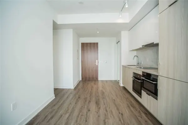 Toronto C01, ON M5E 0A4,15 Queens Quay E #2603