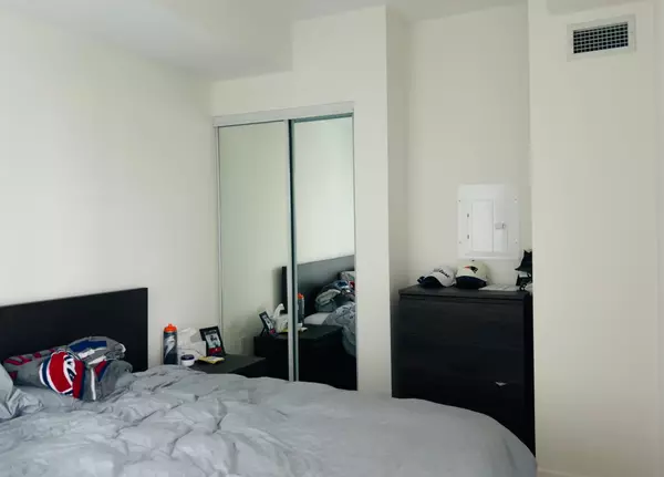 Toronto C02, ON M4W 0B1,1 Yorkville AVE #2403