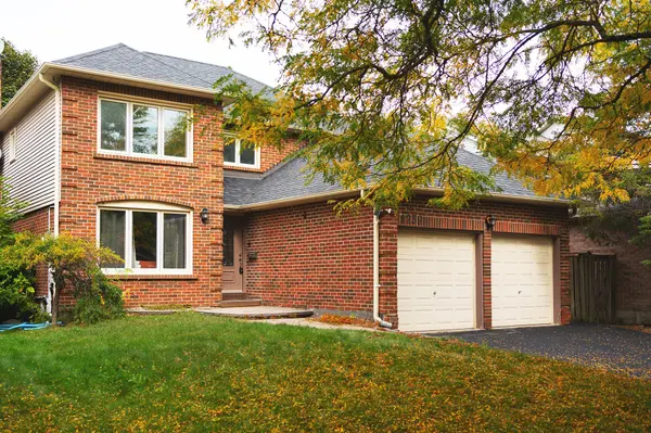 1239 Barnwood SQ,  Pickering,  ON L1X 1C6