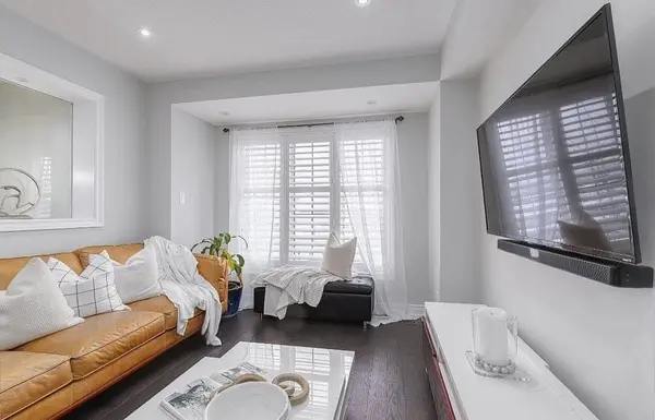 Ajax, ON L1T 0H1,22 Lavan LN #67