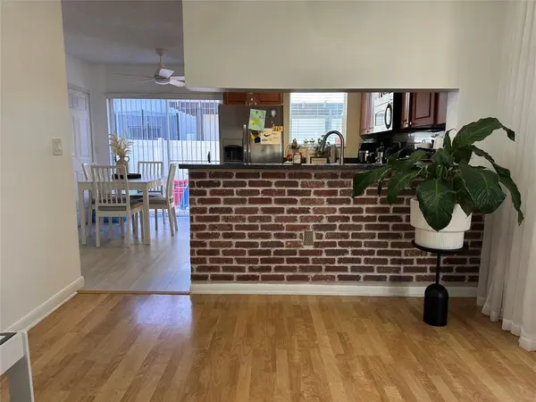 Pembroke Pines, FL 33026,12018 NW 13th St