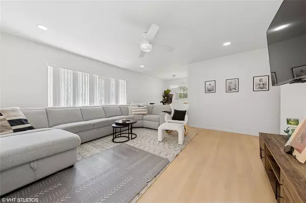 Lighthouse Point, FL 33486,Address not disclosed