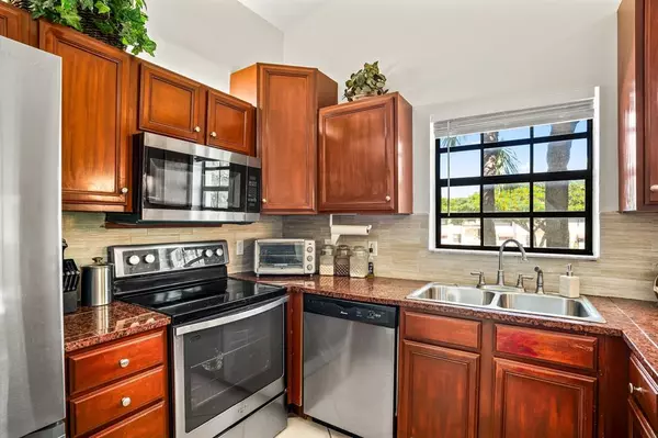 Deerfield Beach, FL 33442,102 Liberty Ct #102