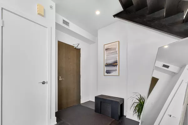 Vaughan, ON L4K 0H8,2910 Highway 7 RD #Ph05 (3605)