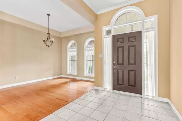 Ramara, ON L0K 1B0,3 Thicketwood PL E