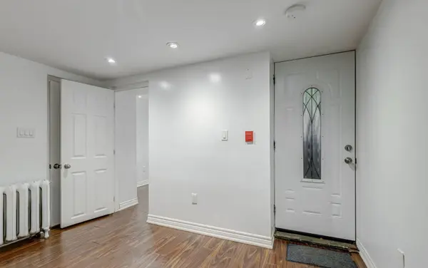 Toronto W01, ON M6K 1K8,11 Laxton AVE #B3