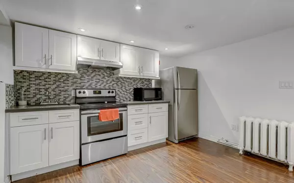 Toronto W01, ON M6K 1K8,11 Laxton AVE #B3