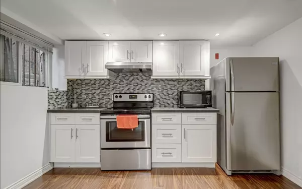 Toronto W01, ON M6K 1K8,11 Laxton AVE #B3