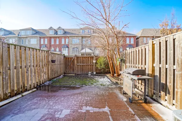 Toronto W06, ON M8Z 6C6,8 James Stock PATH #36