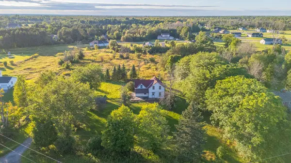 1102 Perth RD N, Beckwith, ON K7A 4S7