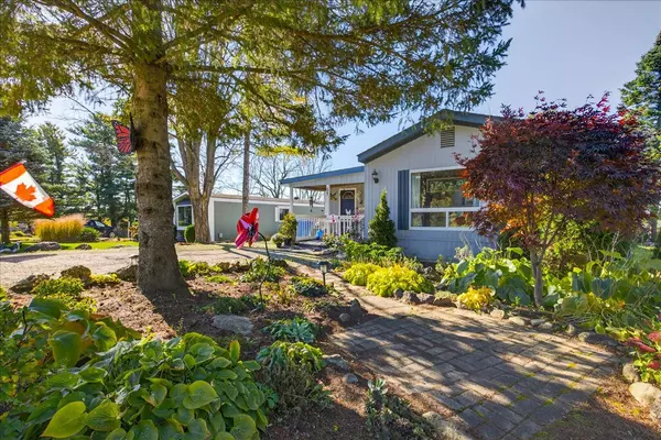 West Grey, ON N0G 1R0,302694 Douglas ST #61