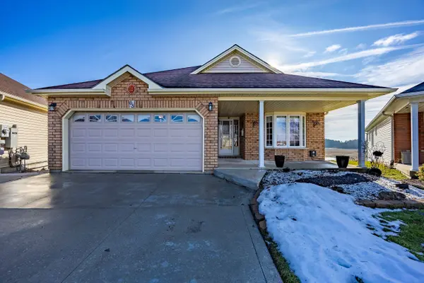 63 Upper Canada DR, Norfolk, ON N0E 1M0