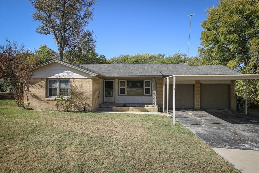 4305 Highland Lake Drive, Lake Worth, TX 76135