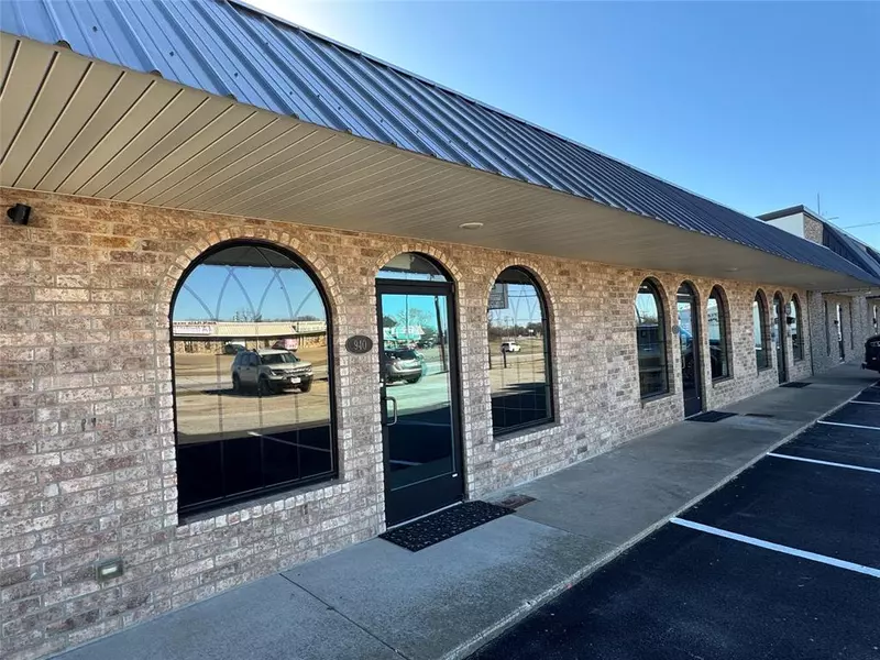 940 W Kearney Street, Mesquite, TX 75149