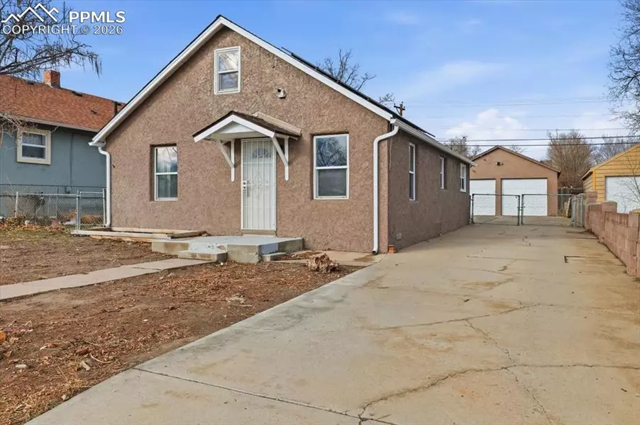 1833 E 13th ST, Pueblo, CO 81001